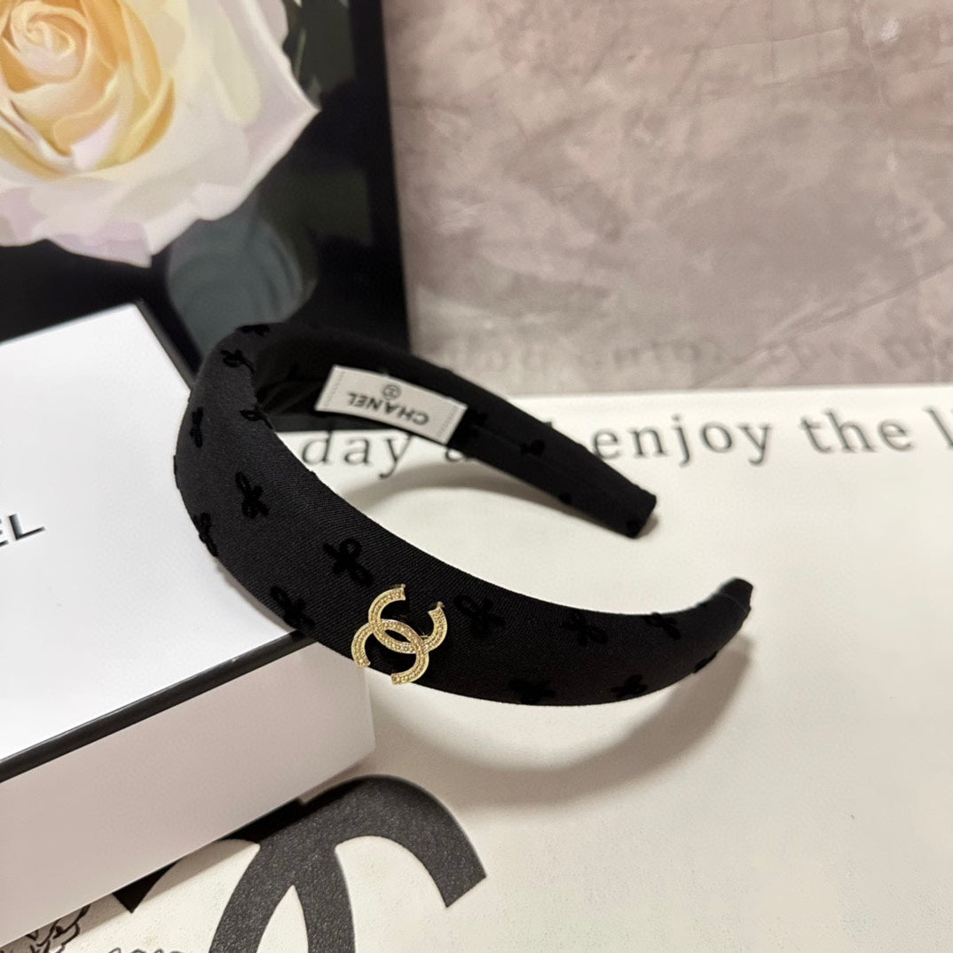 BLACK FABRIC HAIRBAND 432839