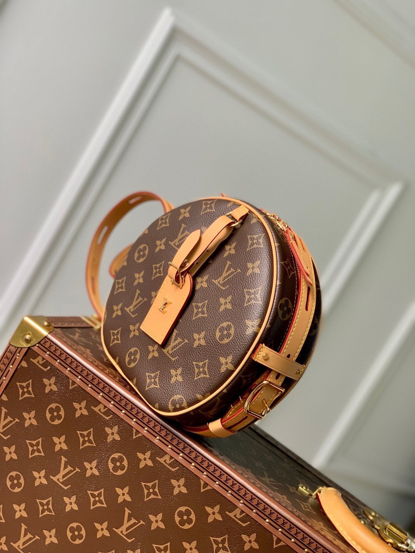 Louis Boite Chapeau Souple MM Brown Monogram