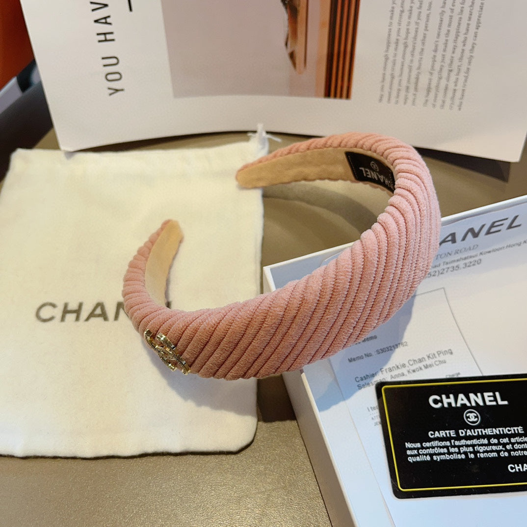 LIGHT PINK FABRIC HAIRBAND WITH GOLD LOGO 414436