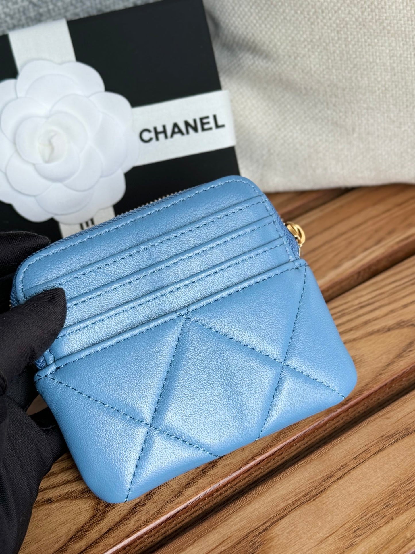 cc 19 zipped coin purse 11cm blue lambskin gold hardware