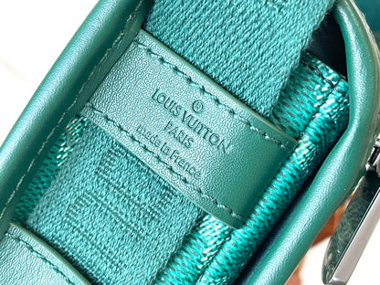 BOSPHORE WEARABLE WALLET 19 IN GREEN MONOGRAM HERITAGE CANVAS