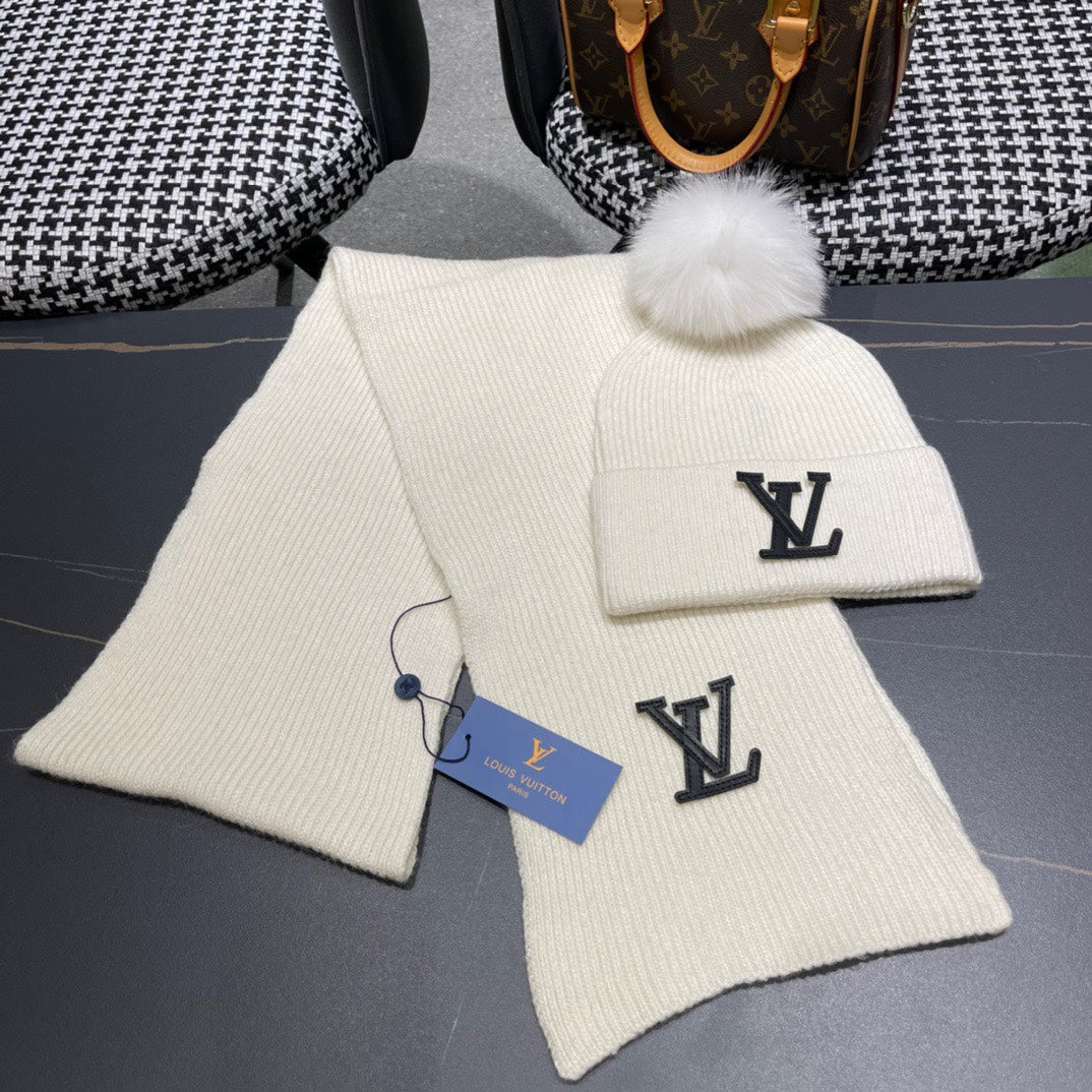SET SCARF AND HAT IN BEIGE WOOL AND FOX FUR 414798