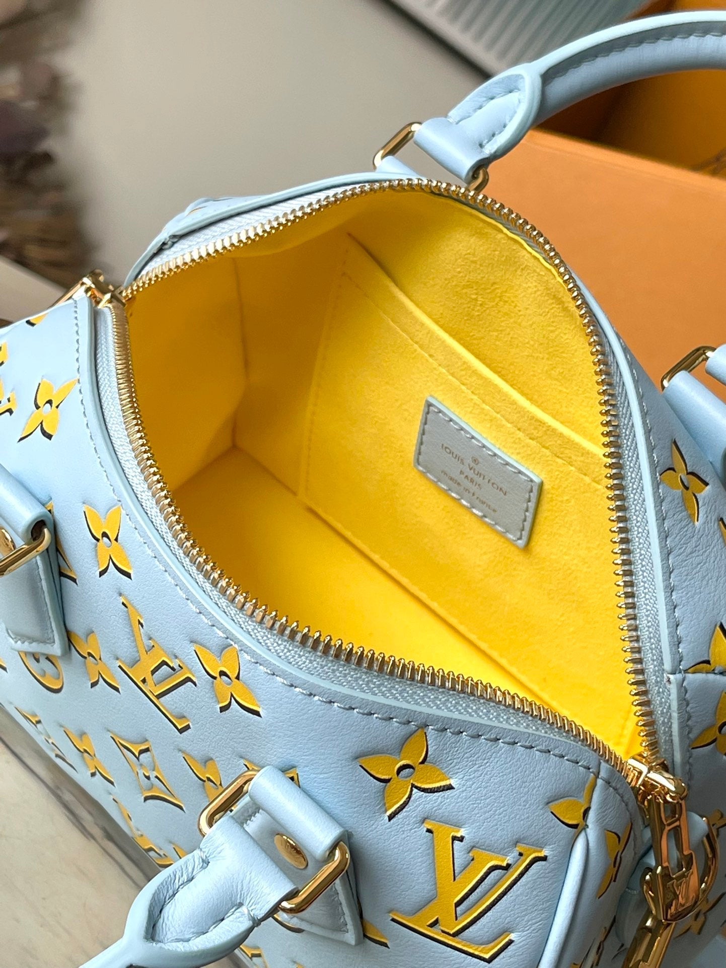 SPEEDY BANDOULI¨¨RE 20 IN SKY YELLOW MONOGRAM CALFSKIN GOLD BUCKLE
