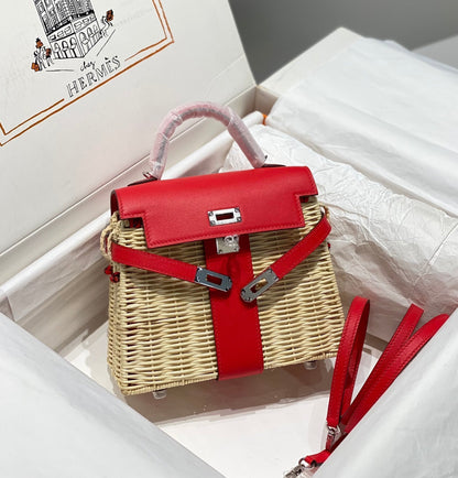 HM KELLY 22 PICNIC RED BAMBOO AND RATTAN