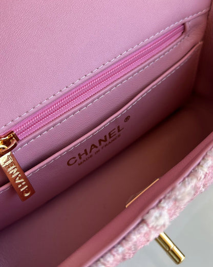 MINI FLAP BAG 20 IN LIGHT PINK TWEED GOLD HARDWARE