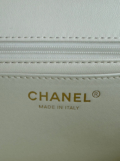 24c mini flap bag 20cm with top handle white lambskin