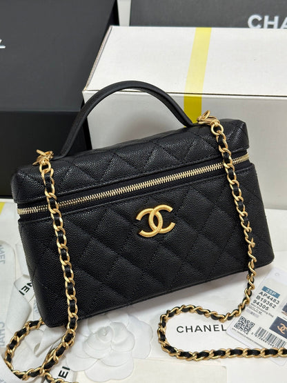 CC 25P Vanity Case 19.5cm Black Calfskin Gold Hardware 243586