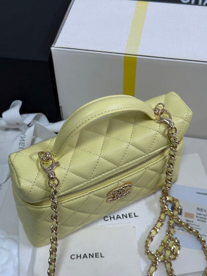 CC 25P Vanity Case 19.5cm Yellow Pastel Calfskin Heart Rhinestone 243607